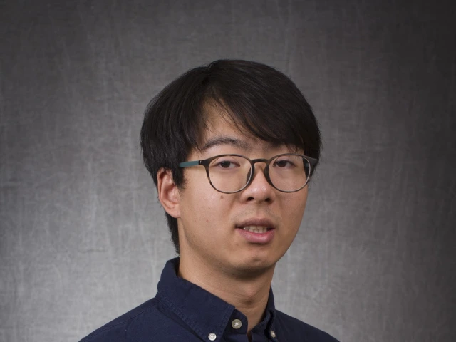 Zijie Wang headshot