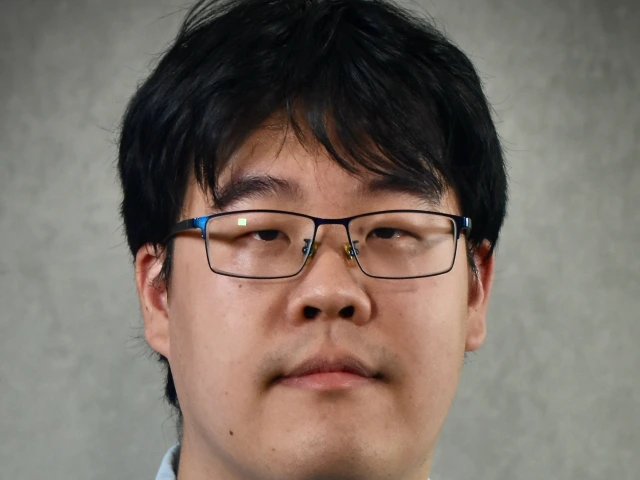 Junyong Zhao Headshot